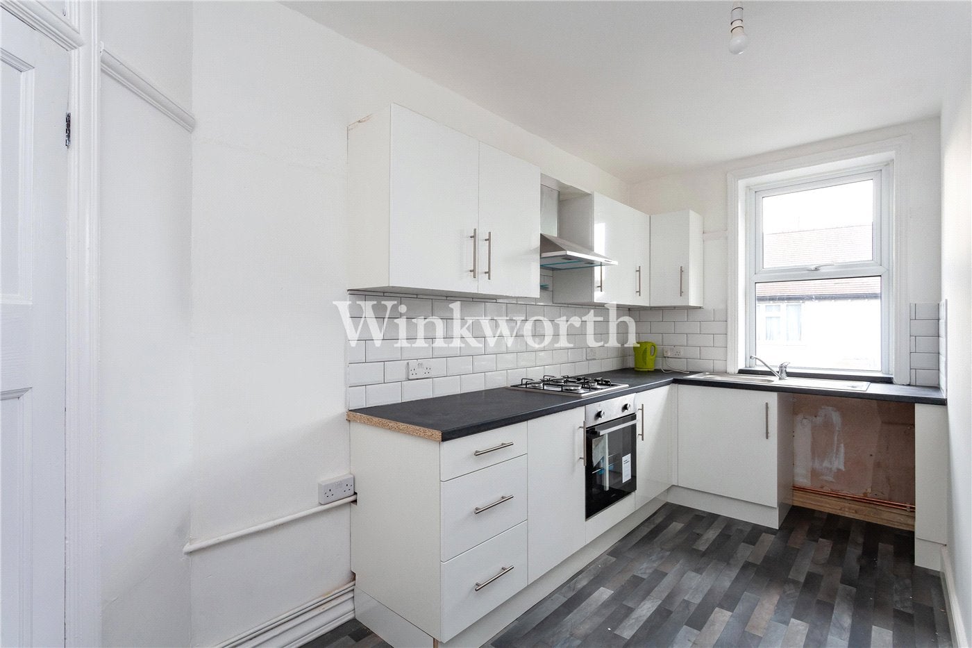 Flat Golders Green Road in Greater London