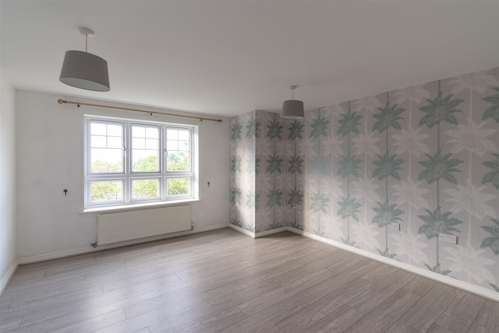 Flat Kenton Lane in Newcastle upon Tyne