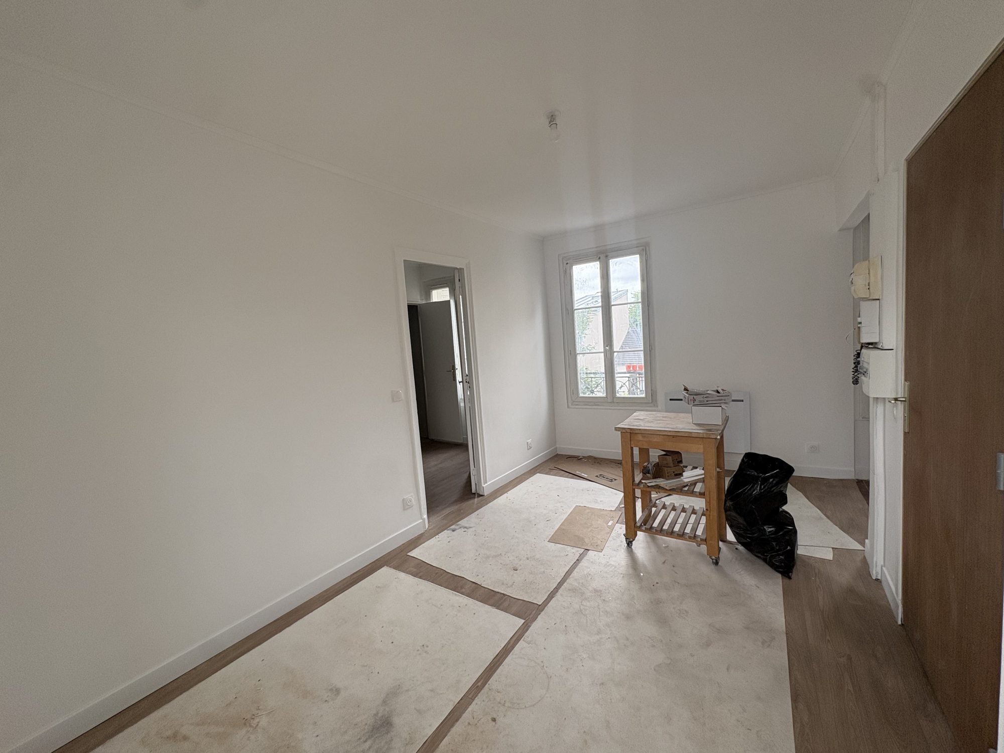 Flat Allée du Cercle in Paris