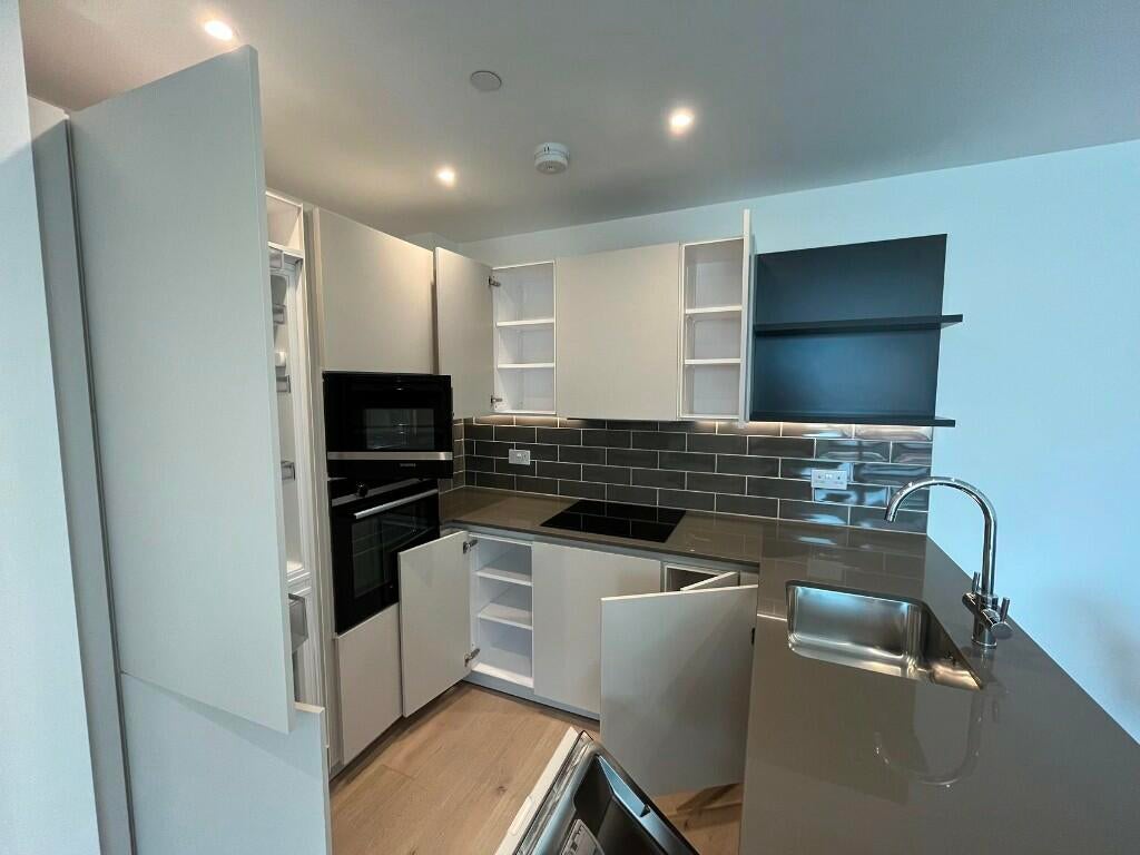 Flat New Tannery Way in Greater London