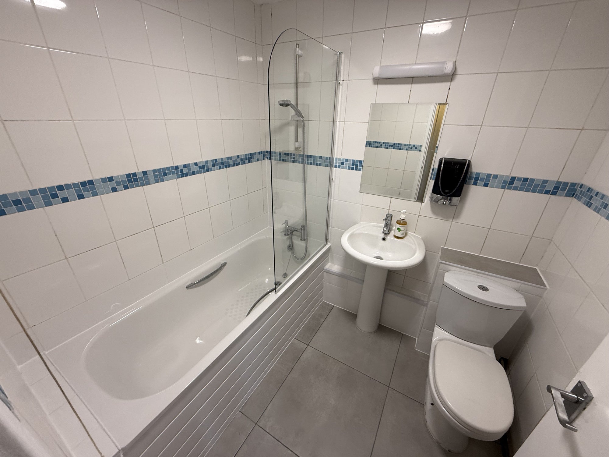 Flat Clements Close in London