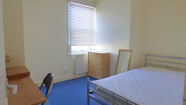 Room Cowley Road in Oxford