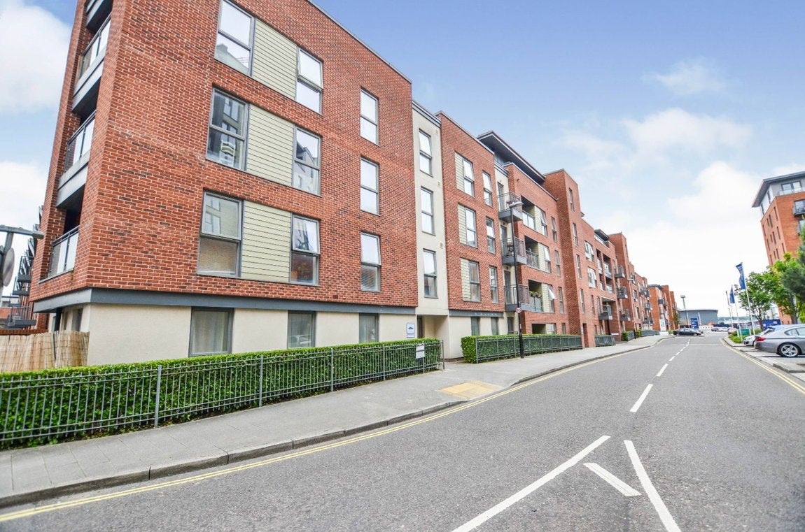 Flat John Thornycroft Road in Southampton