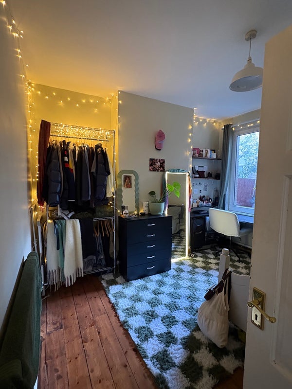 House Brickfield Close in Greater London