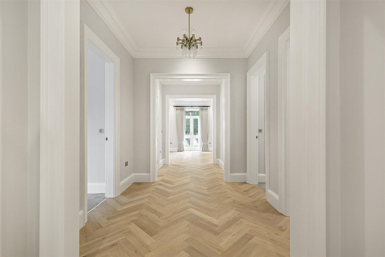 Flat Totteridge Village in Greater London