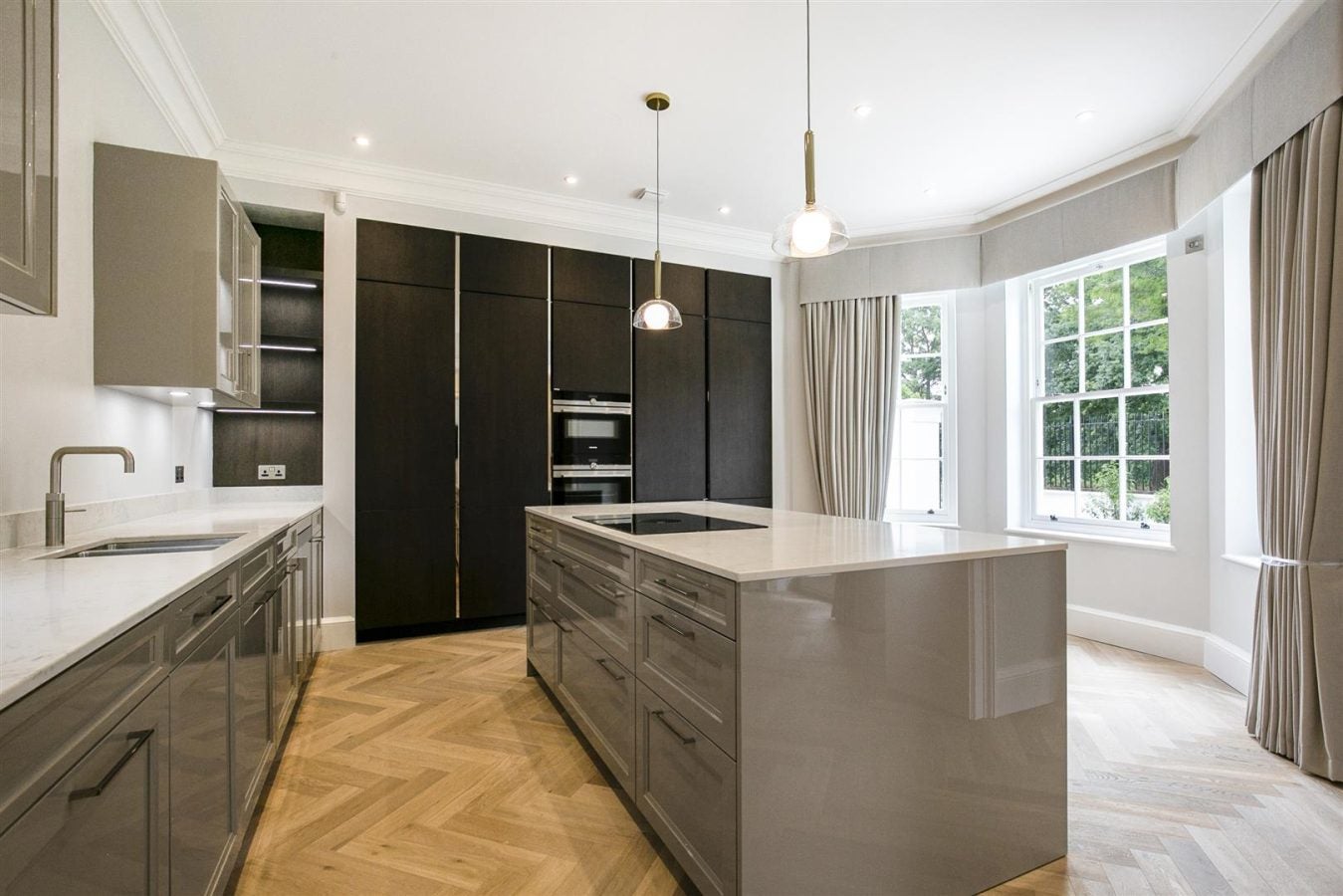Flat Totteridge Village in Greater London