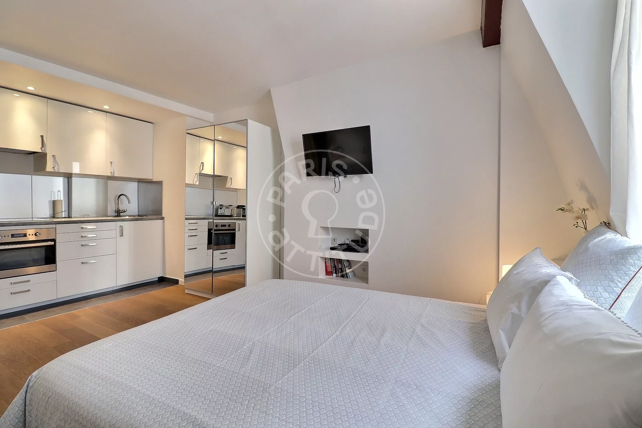 Appartement Rue du Cherche-Midi à Paris