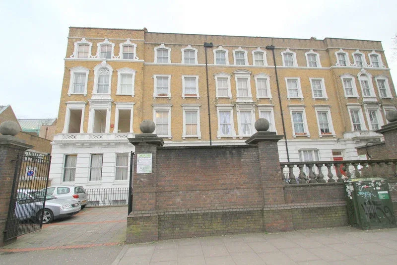Flat Bow Road in Greater London