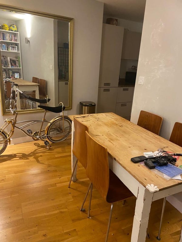 Room Enfield Road in Greater London