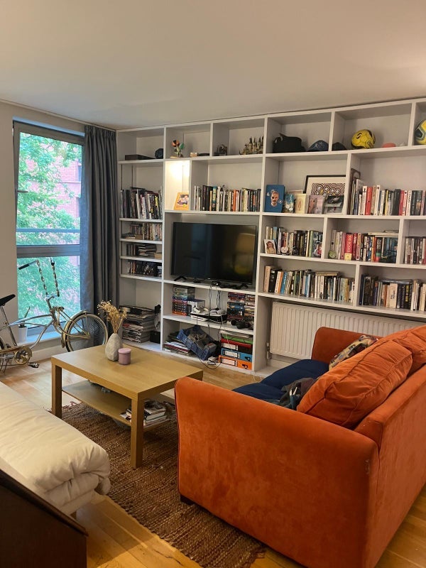 Room Enfield Road in Greater London