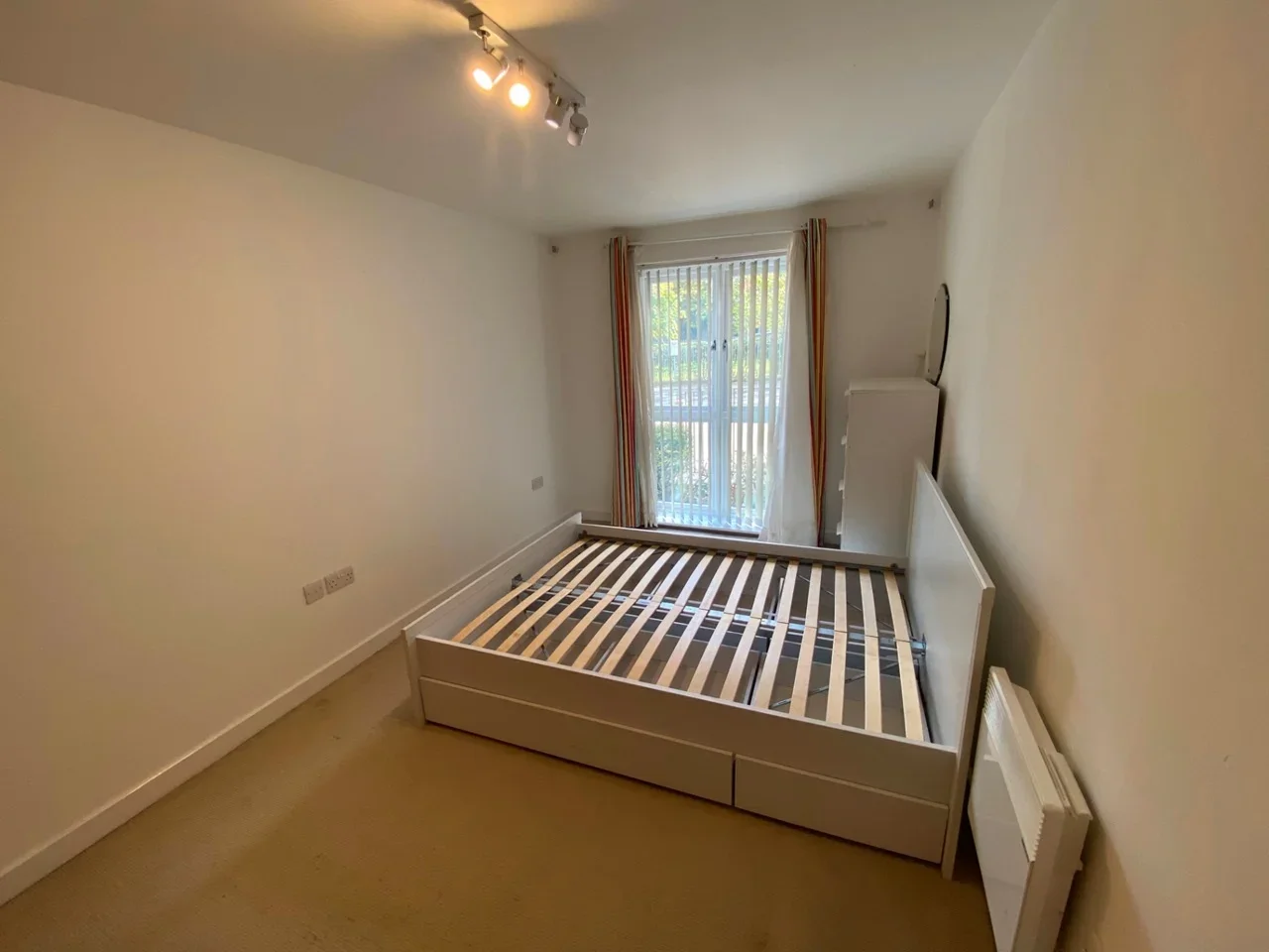 Flat Matilda Gardens in Greater London