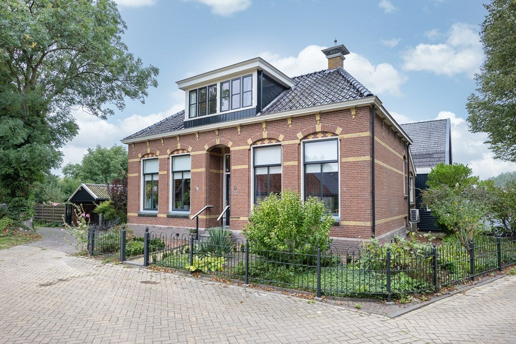 Huis Schoolplein 9 in Witmarsum