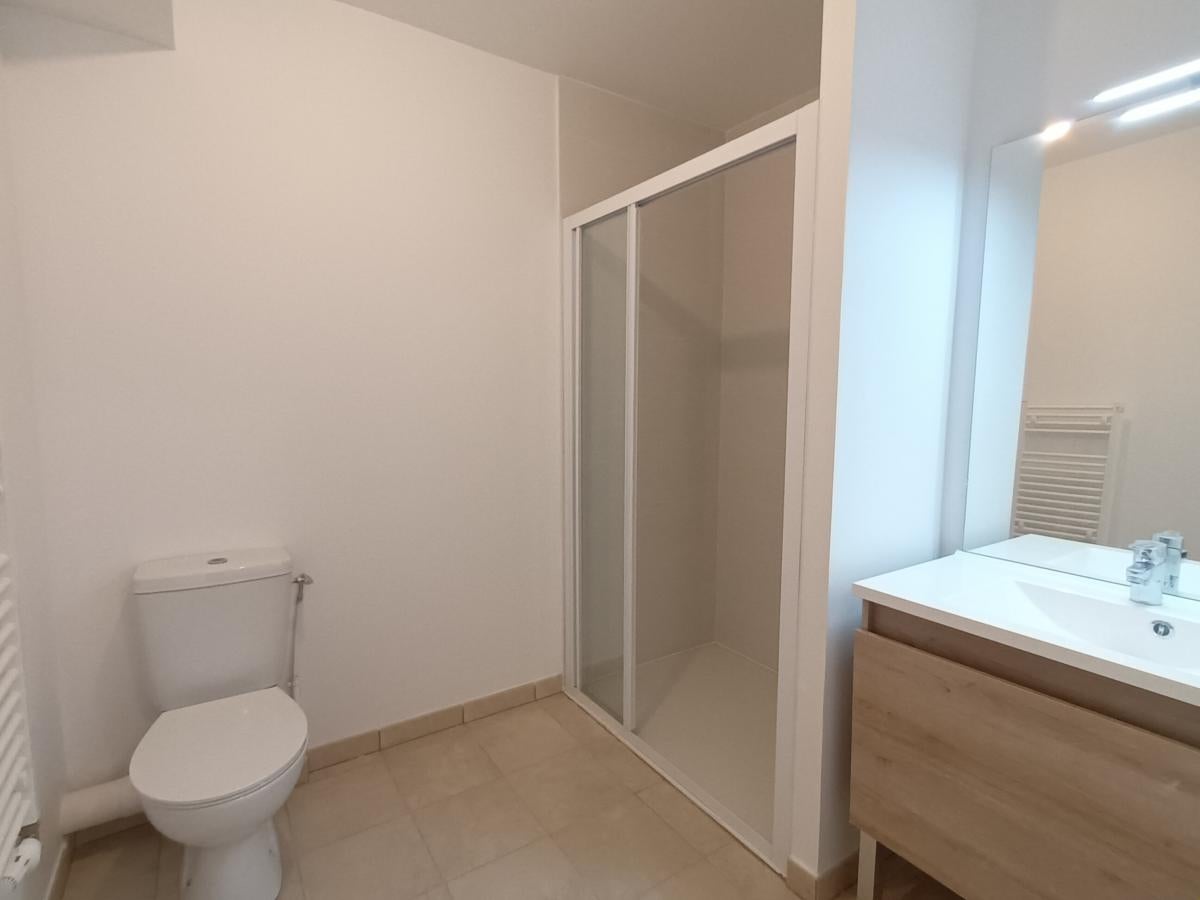 Flat Boulevard Joliot-Curie in Bordeaux