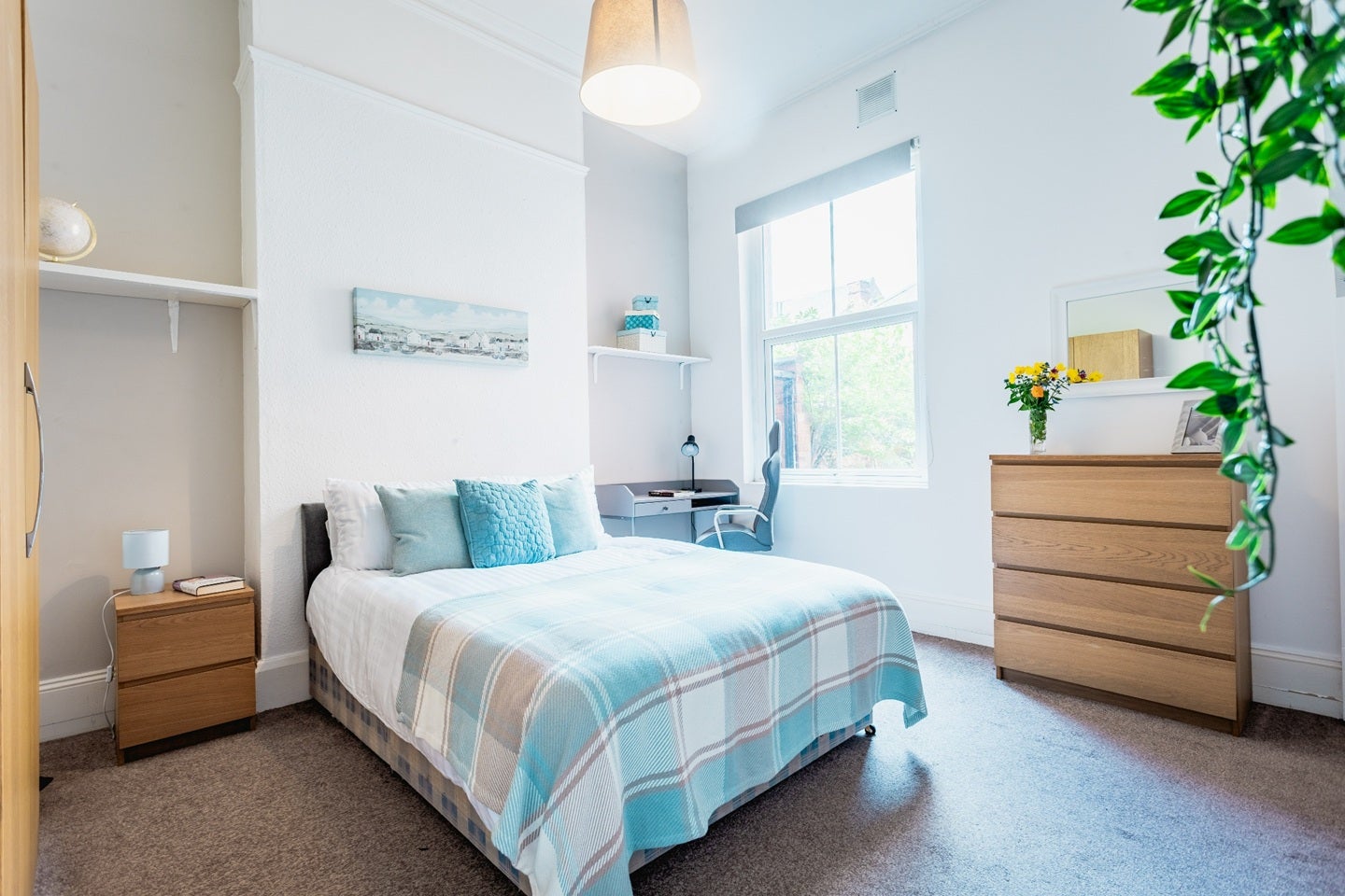 Room West Street in Leicester