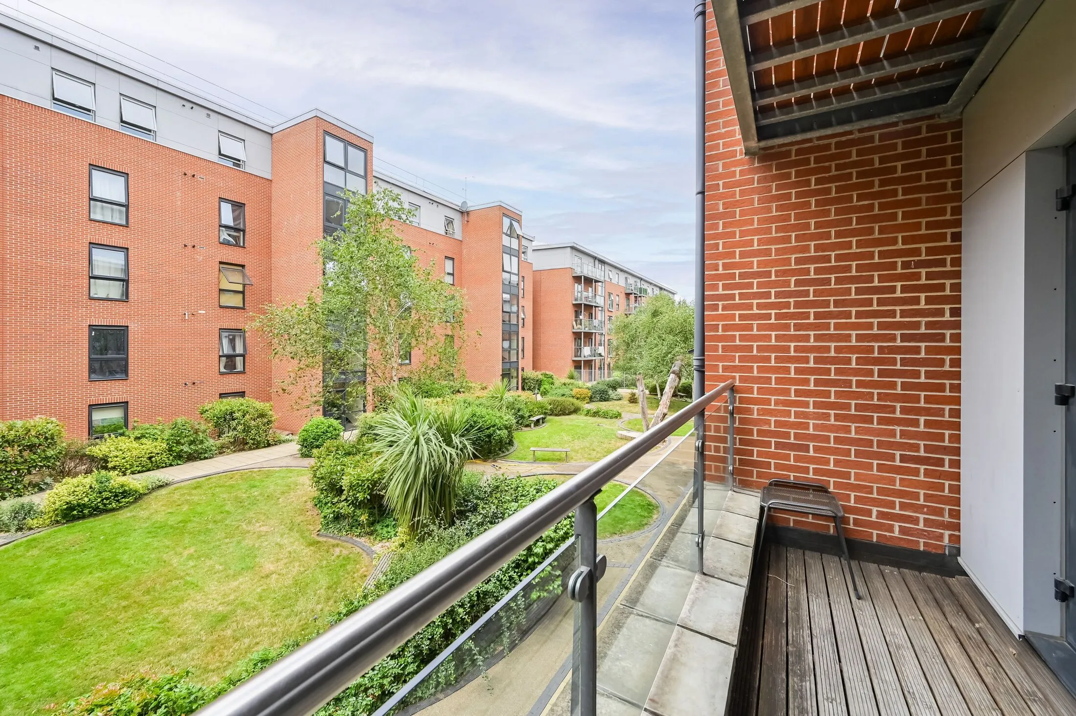 Flat Mostyn Grove in Greater London