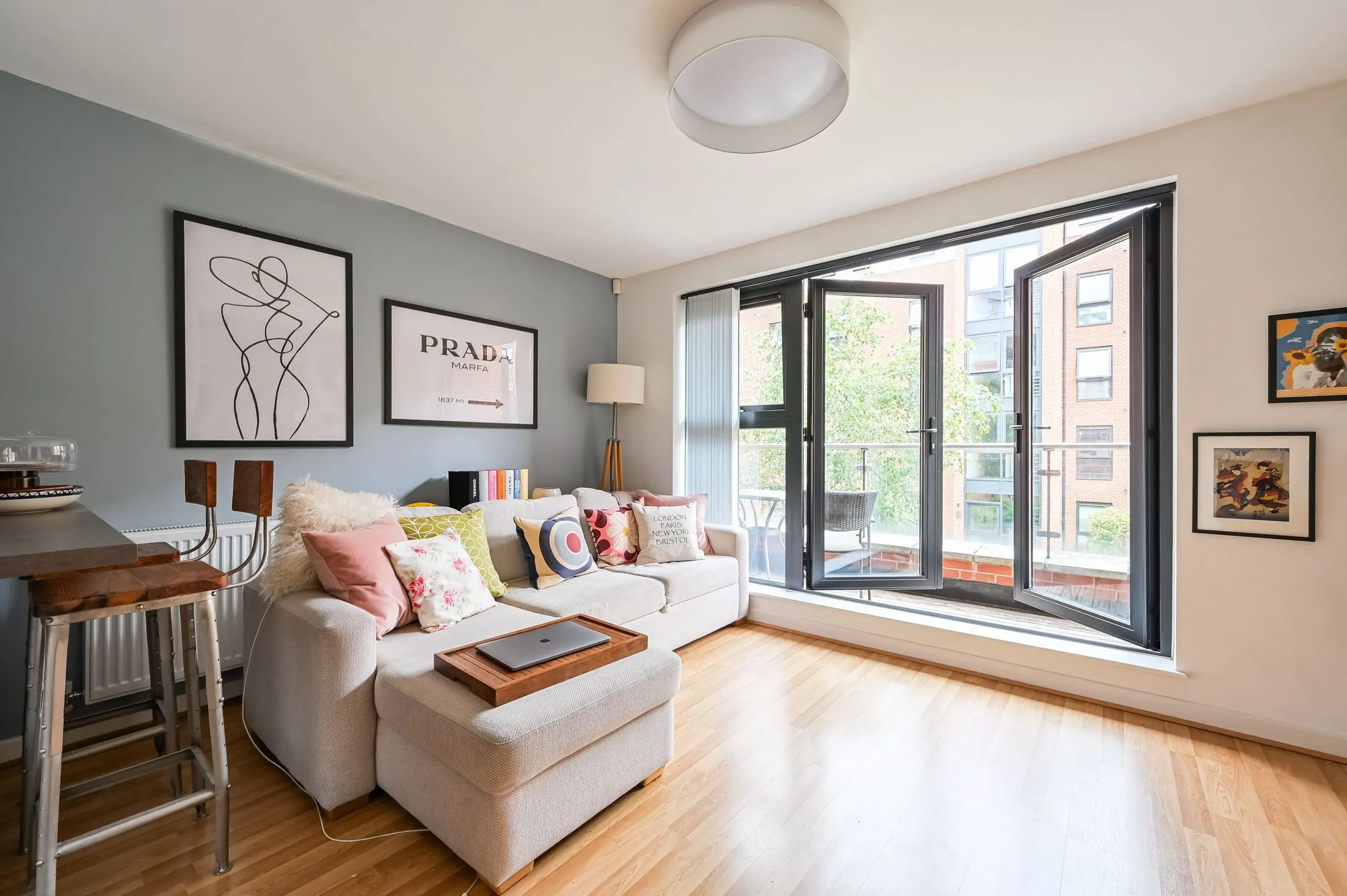 Flat Mostyn Grove in Greater London