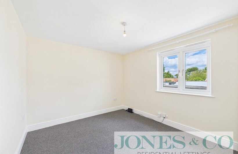 Flat Queens Square in Breckland District