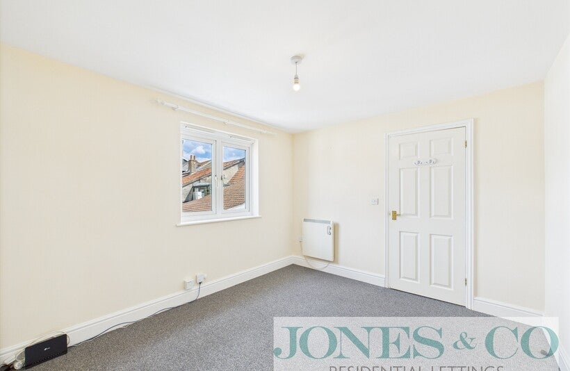 Flat Queens Square in Breckland District