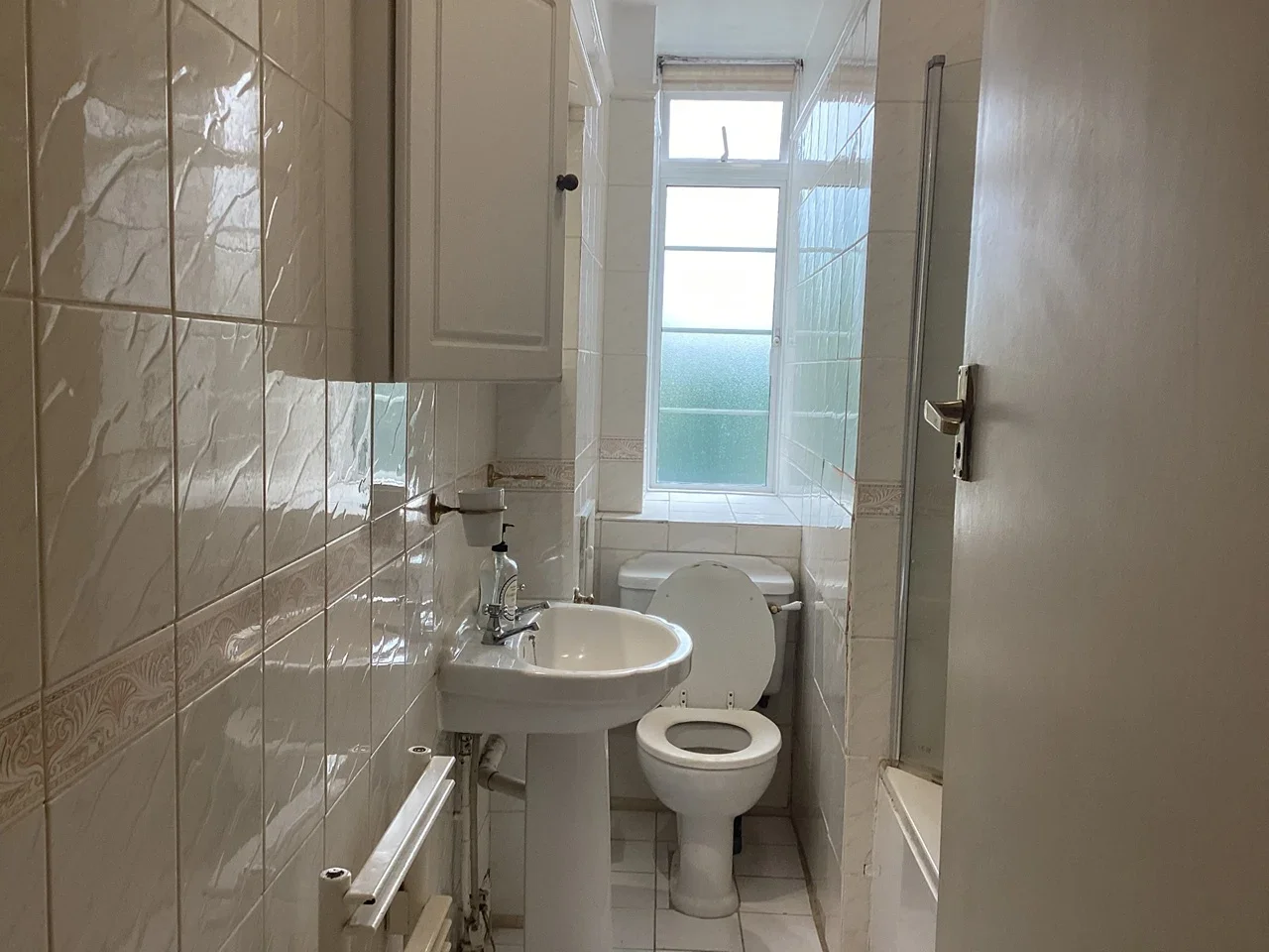 Flat Balham High Road in Greater London