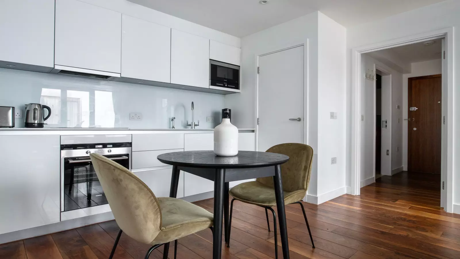 Flat Newman Street in City of Westminster