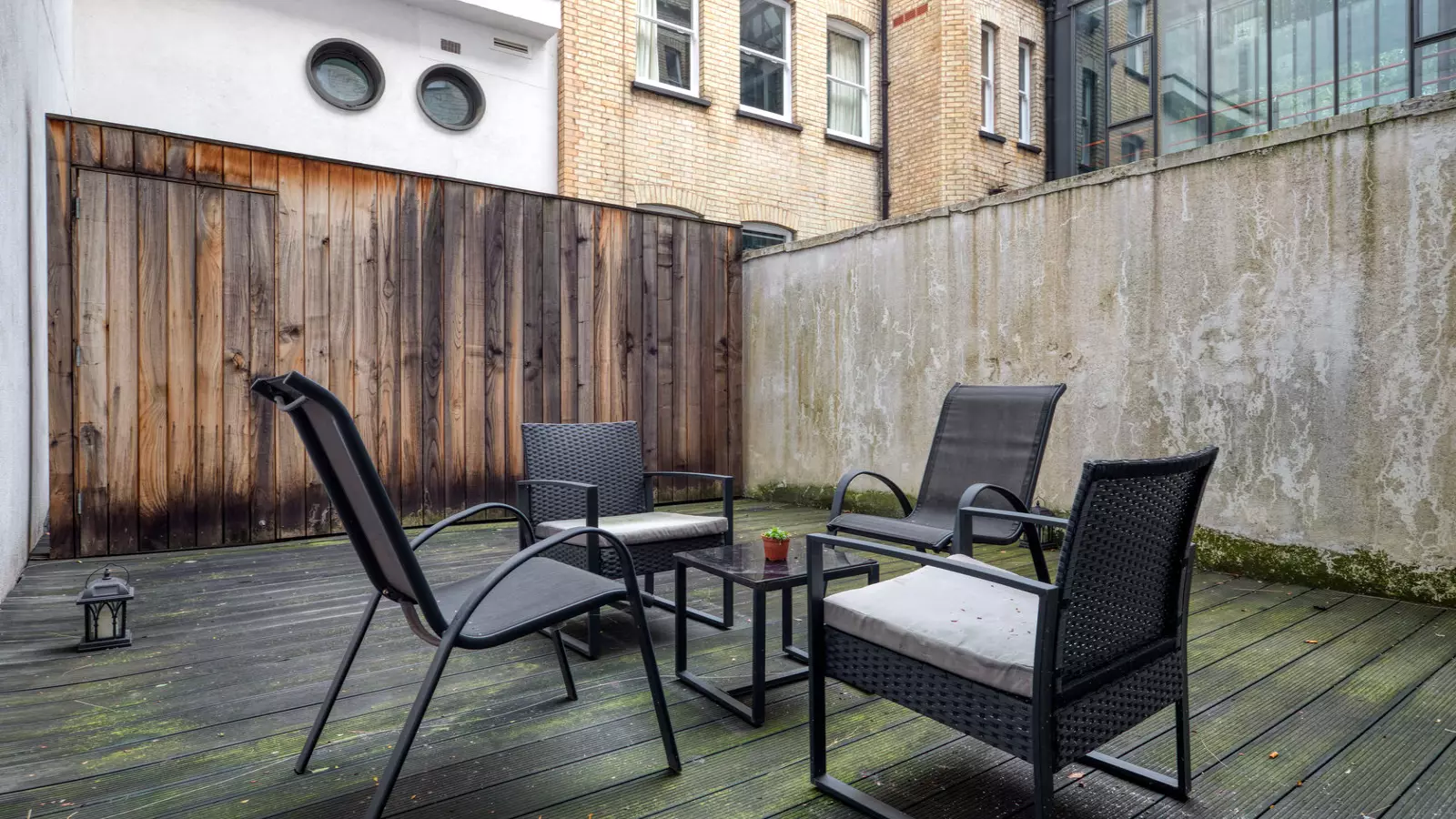 Flat Newman Street in City of Westminster