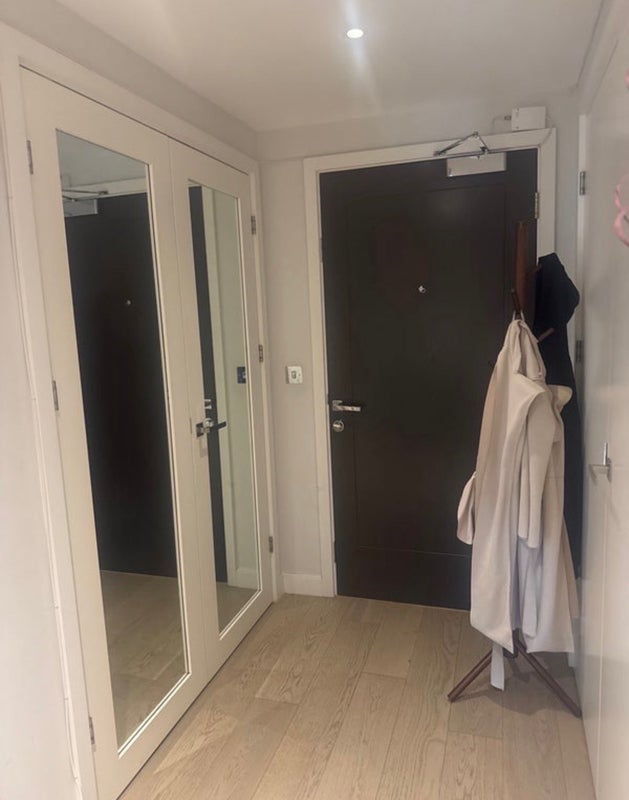 Room Wharf Road in Greater London