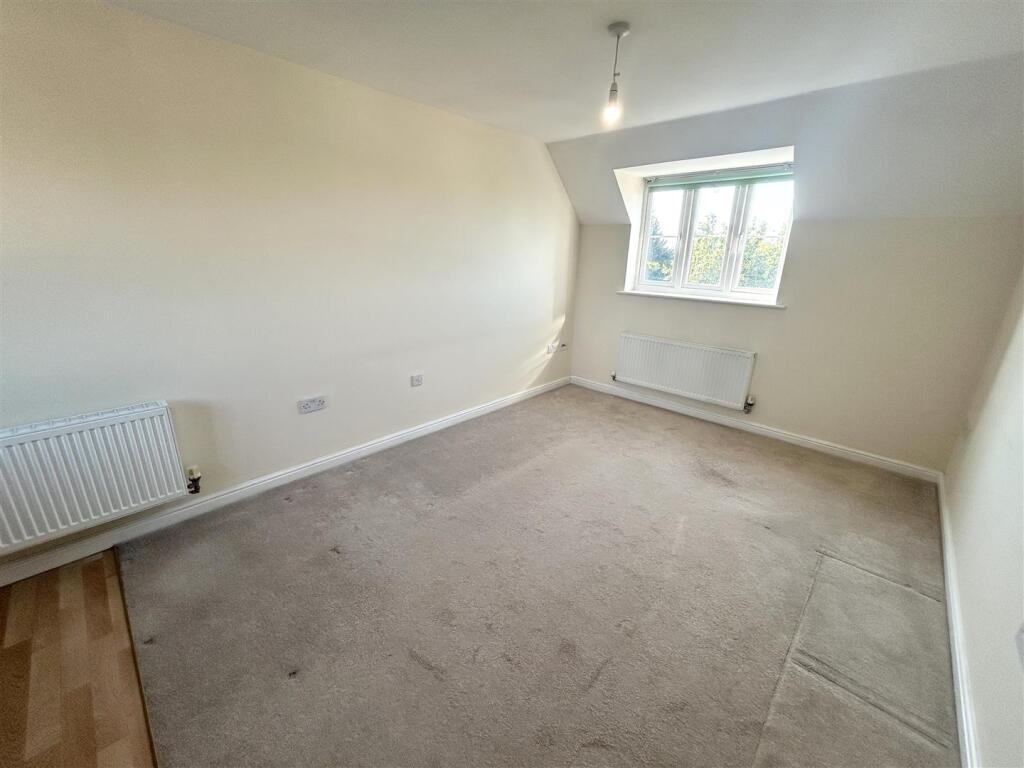Flat Blaen Bran Close in Cwmbrân