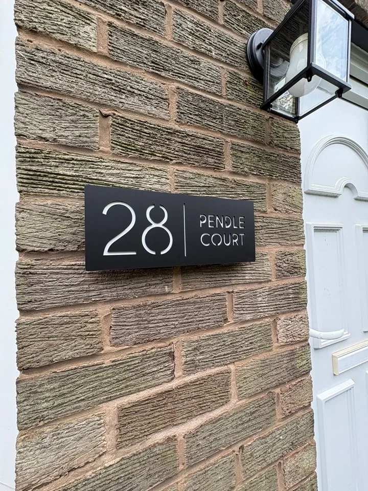 Flat Pendle Court in Bolton