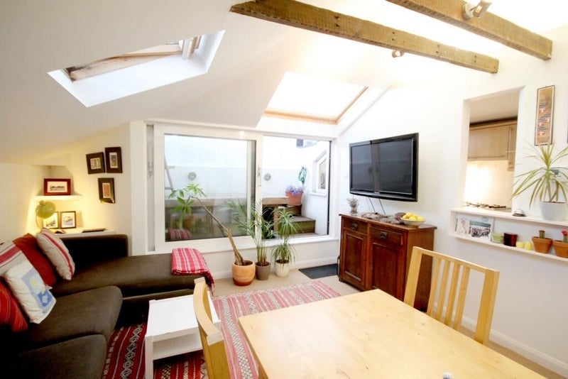 Room Grafton Road in Greater London