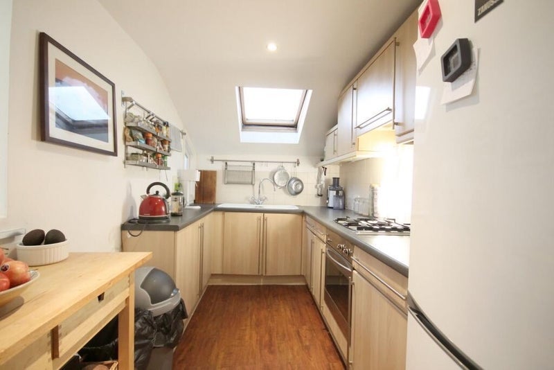 Room Grafton Road in Greater London
