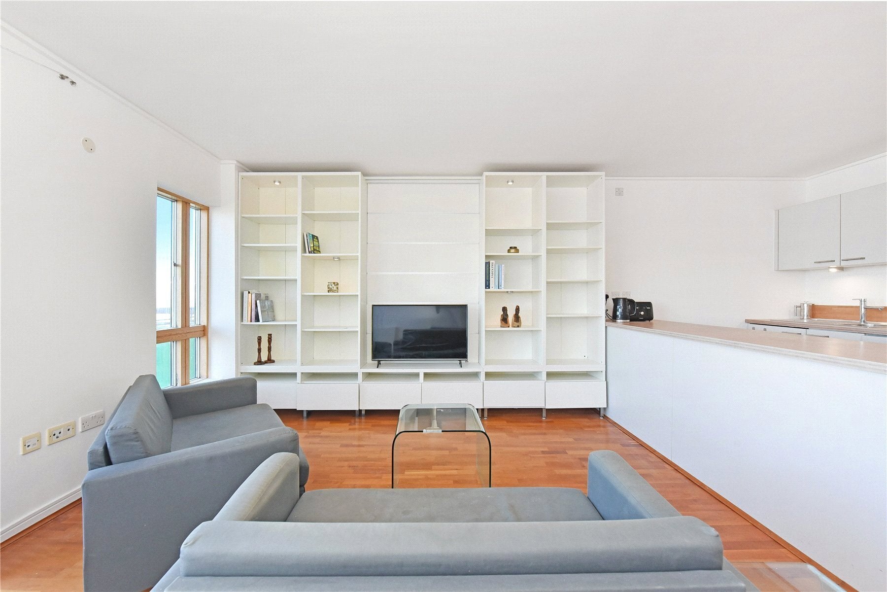 Flat West Parkside in Greater London