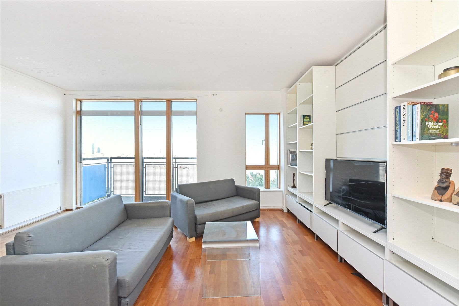 Flat West Parkside in Greater London