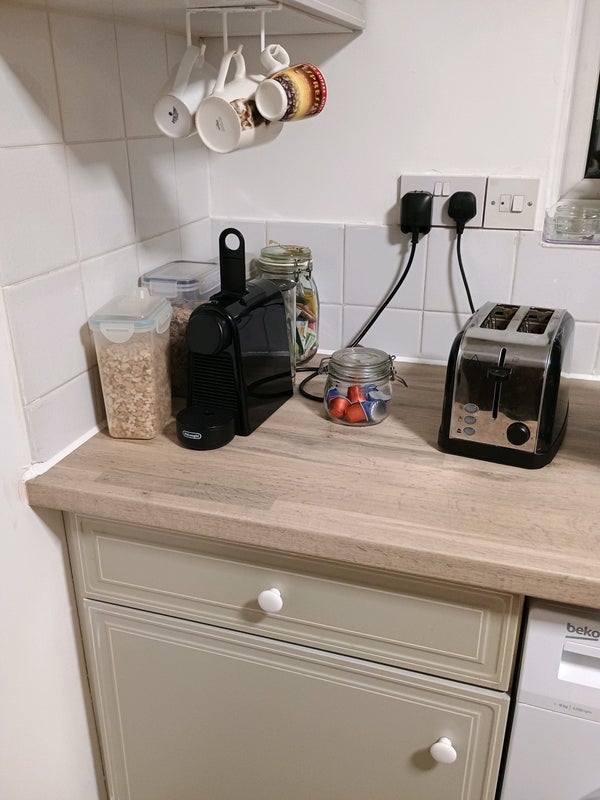 Room Lower Addiscombe Road in Greater London