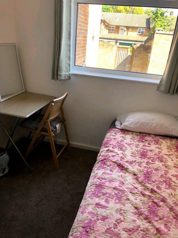 Room Lower Addiscombe Road in Greater London