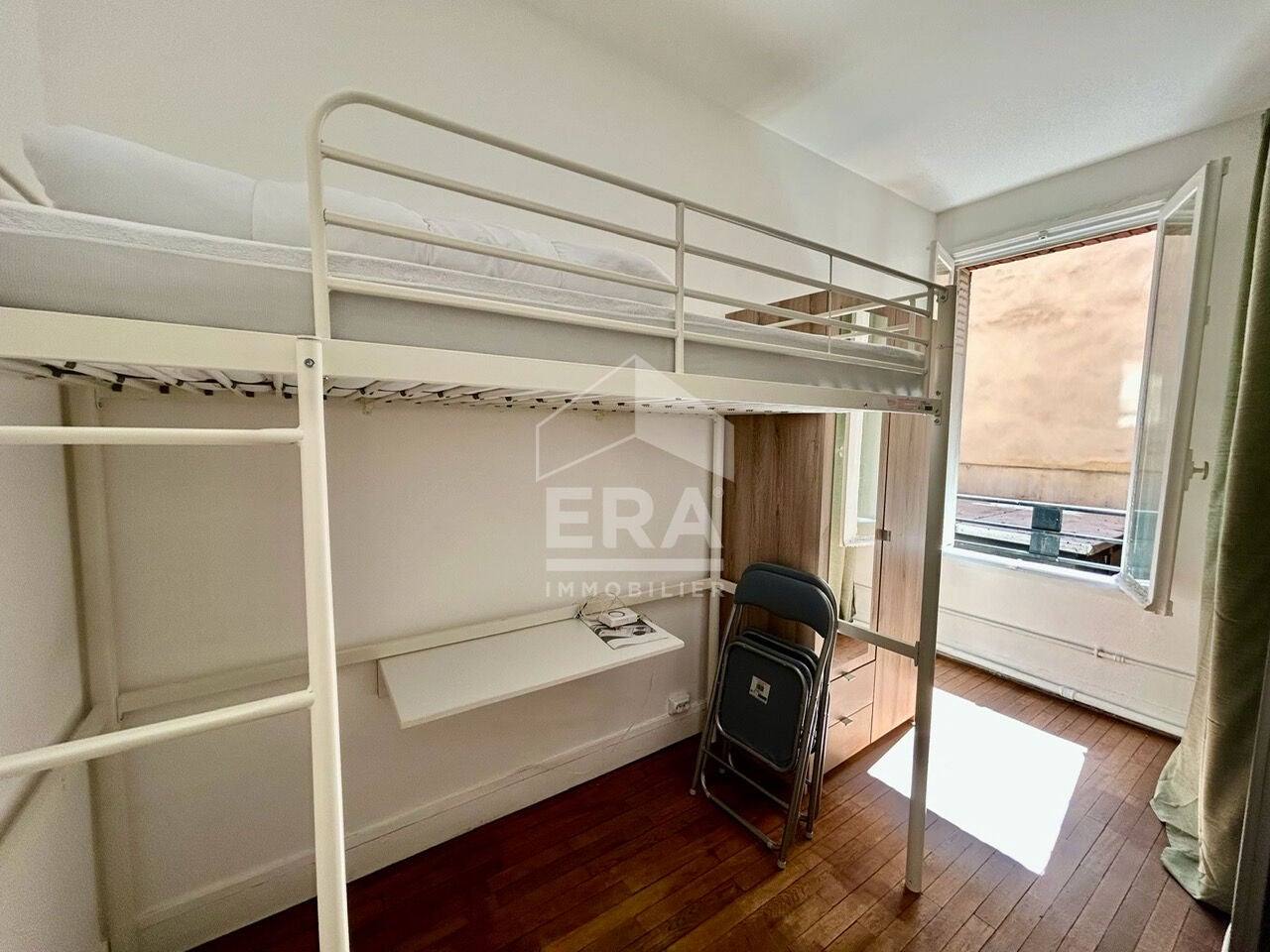 Chambre Rue Paul Valéry à Paris