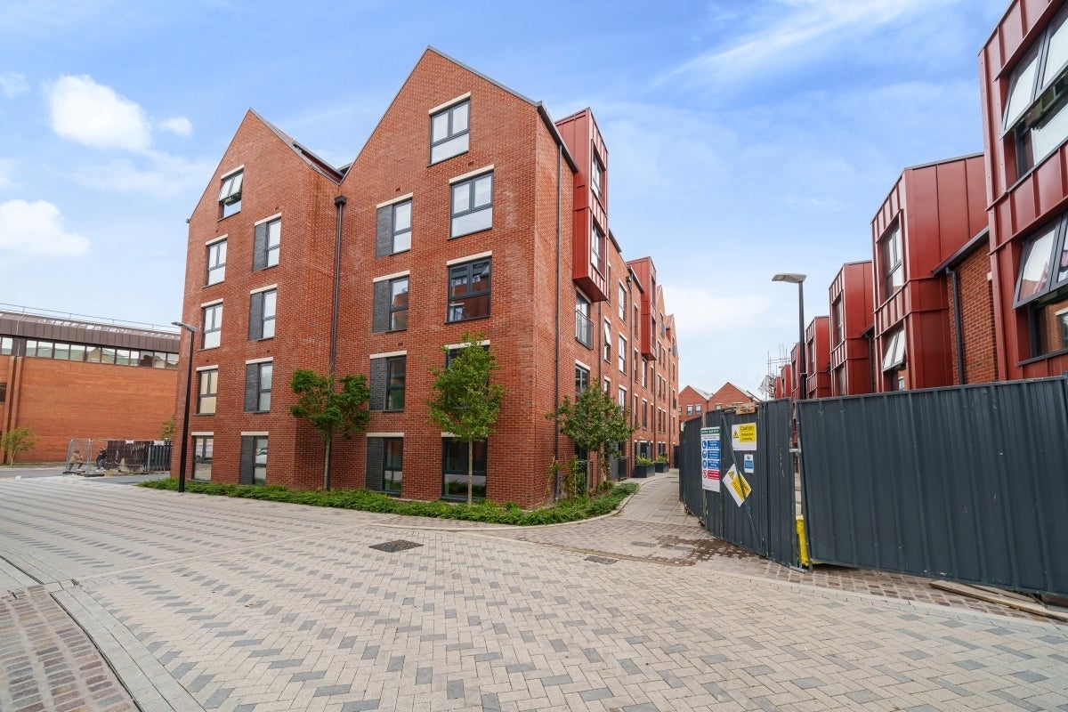 Flat Bartholomew Street in Newbury
