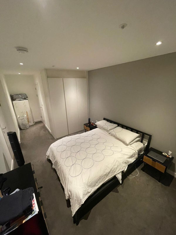 Room Elis Way in Greater London