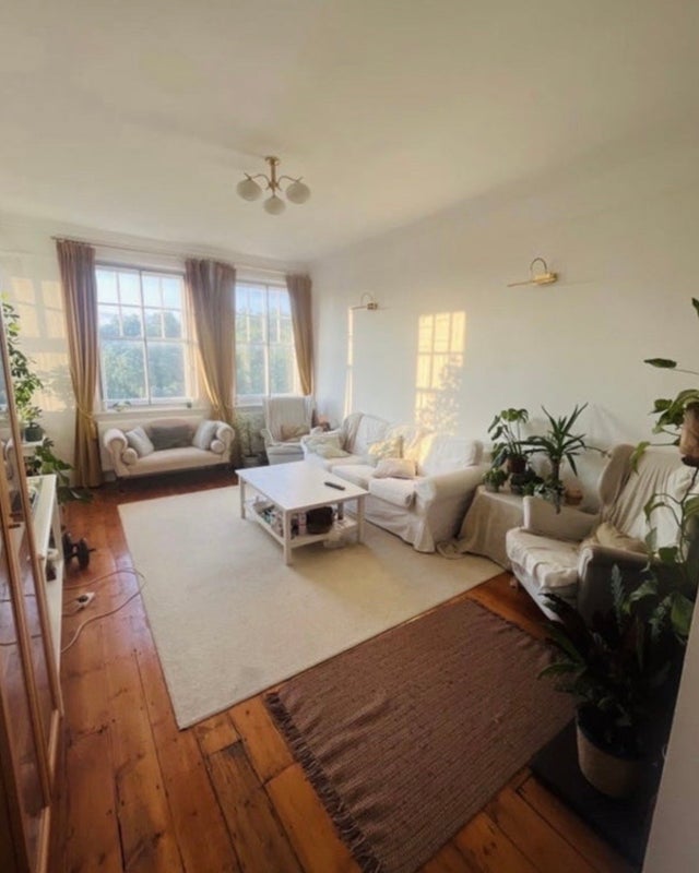 Room Prince of Wales Drive in Greater London