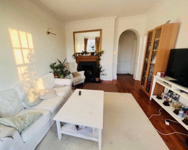 Room Prince of Wales Drive in Greater London