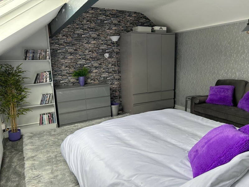 Room Marion Road in Sheffield