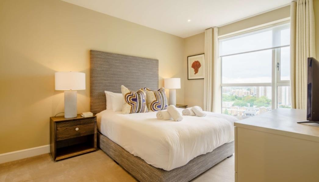 Flat Westferry Circus in Greater London