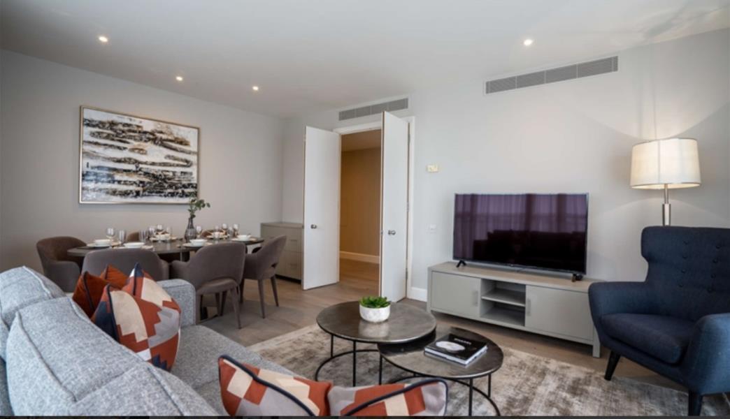 Flat Westferry Circus in Greater London