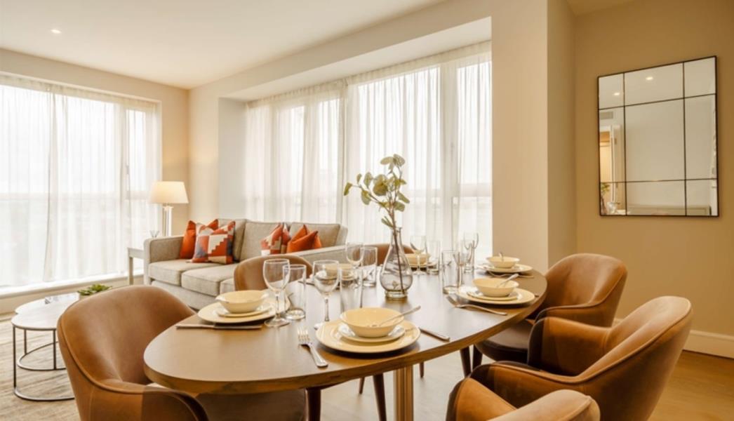 Flat Westferry Circus in Greater London