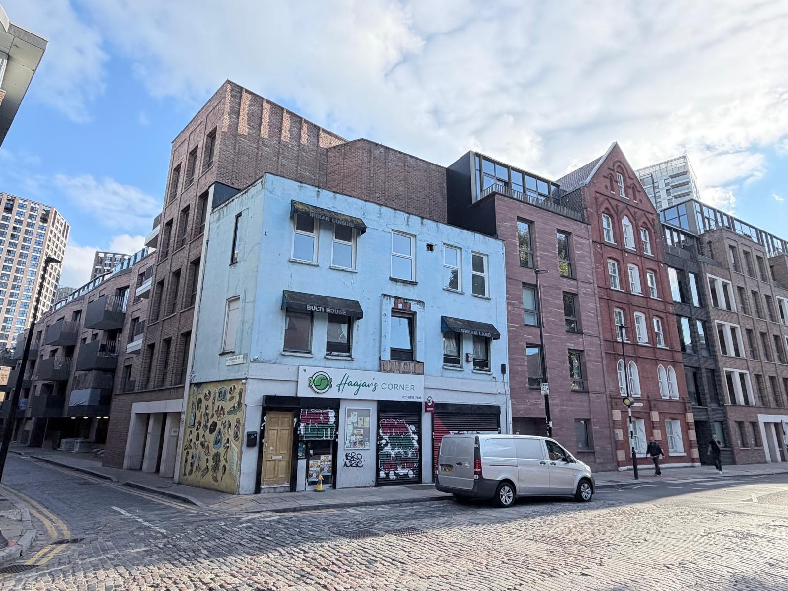 Flat Wentworth Street in Greater London