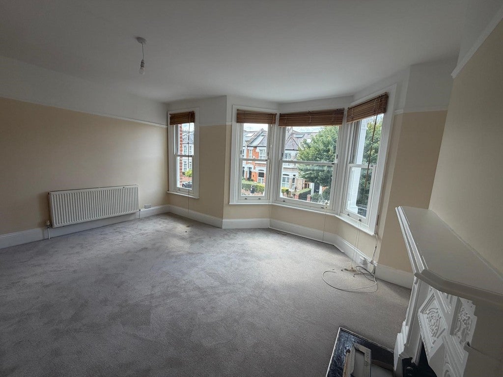Flat Nelson Road in Greater London