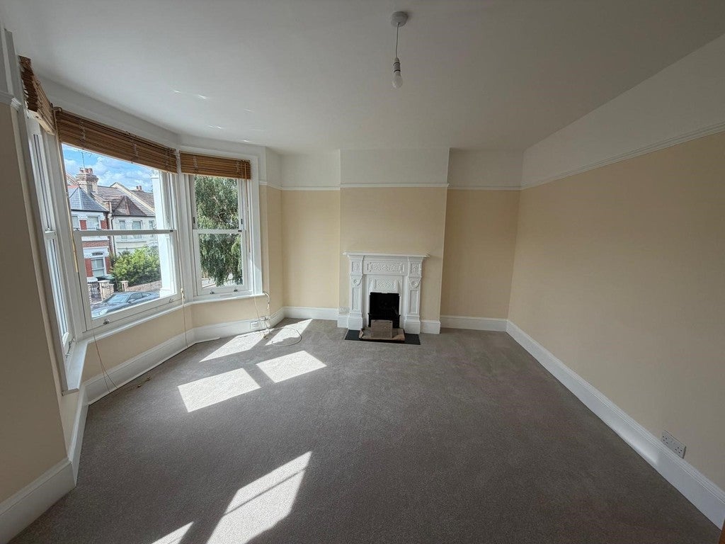 Flat Nelson Road in Greater London