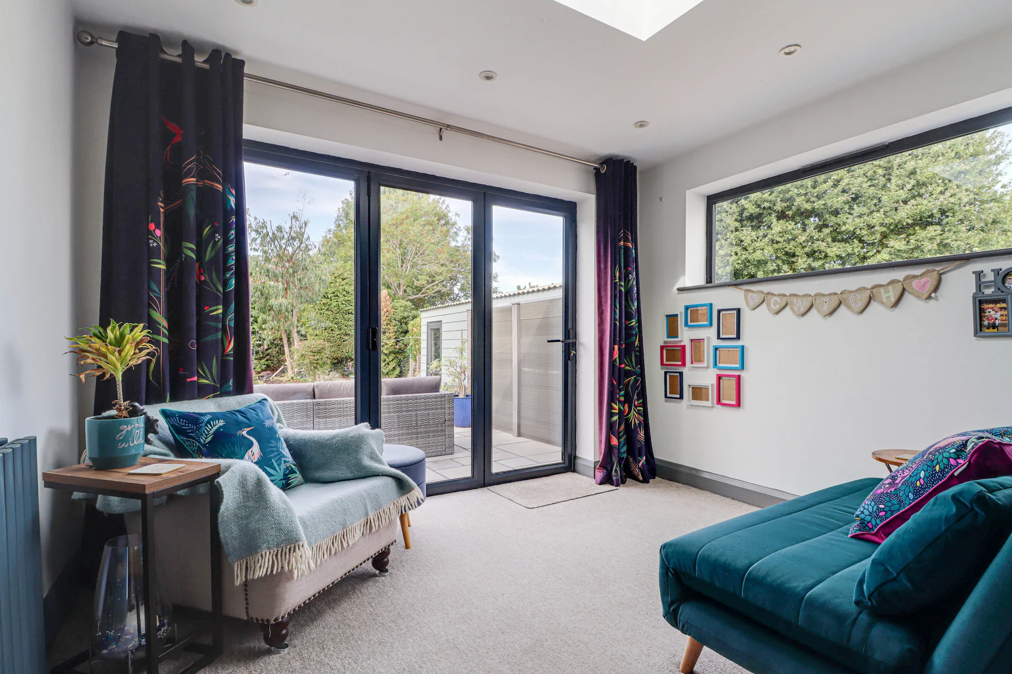House Oakwood Drive in St Albans