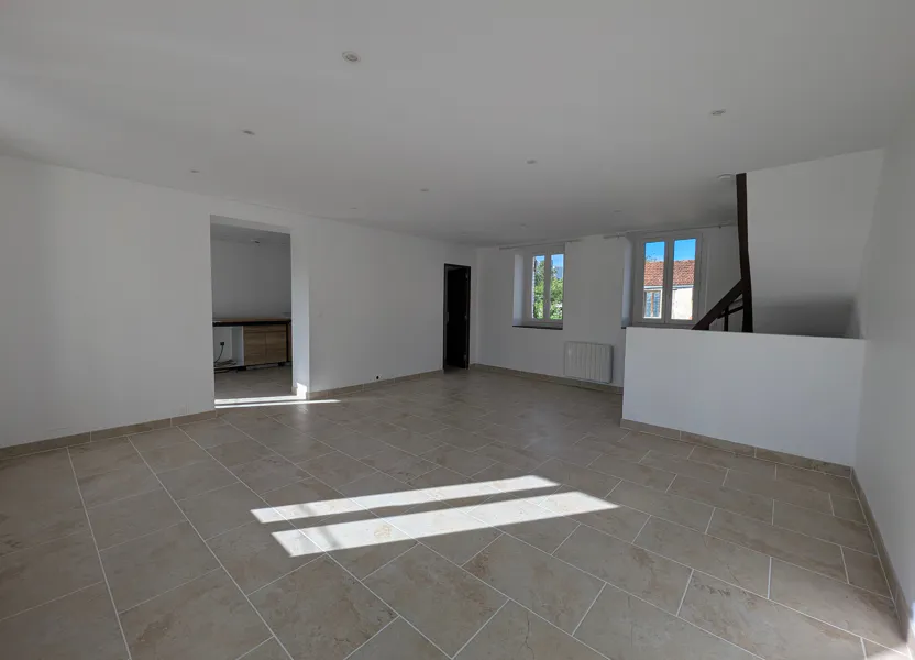 Appartement Route de Fortail à Beton-Bazoches
