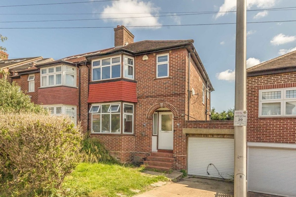 House Forest Approach in Greater London