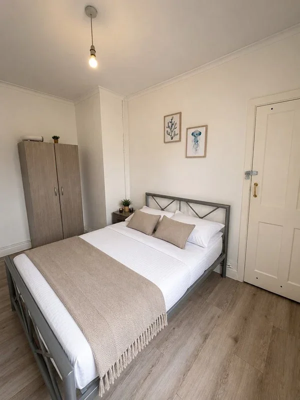 Room Leroy Street in Greater London